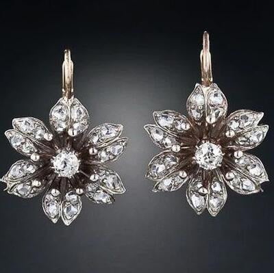 Exquisite Retro Fashion Creative Female Earrings