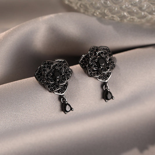 Fashionable Elegant Black Rose Stud Earrings For Women